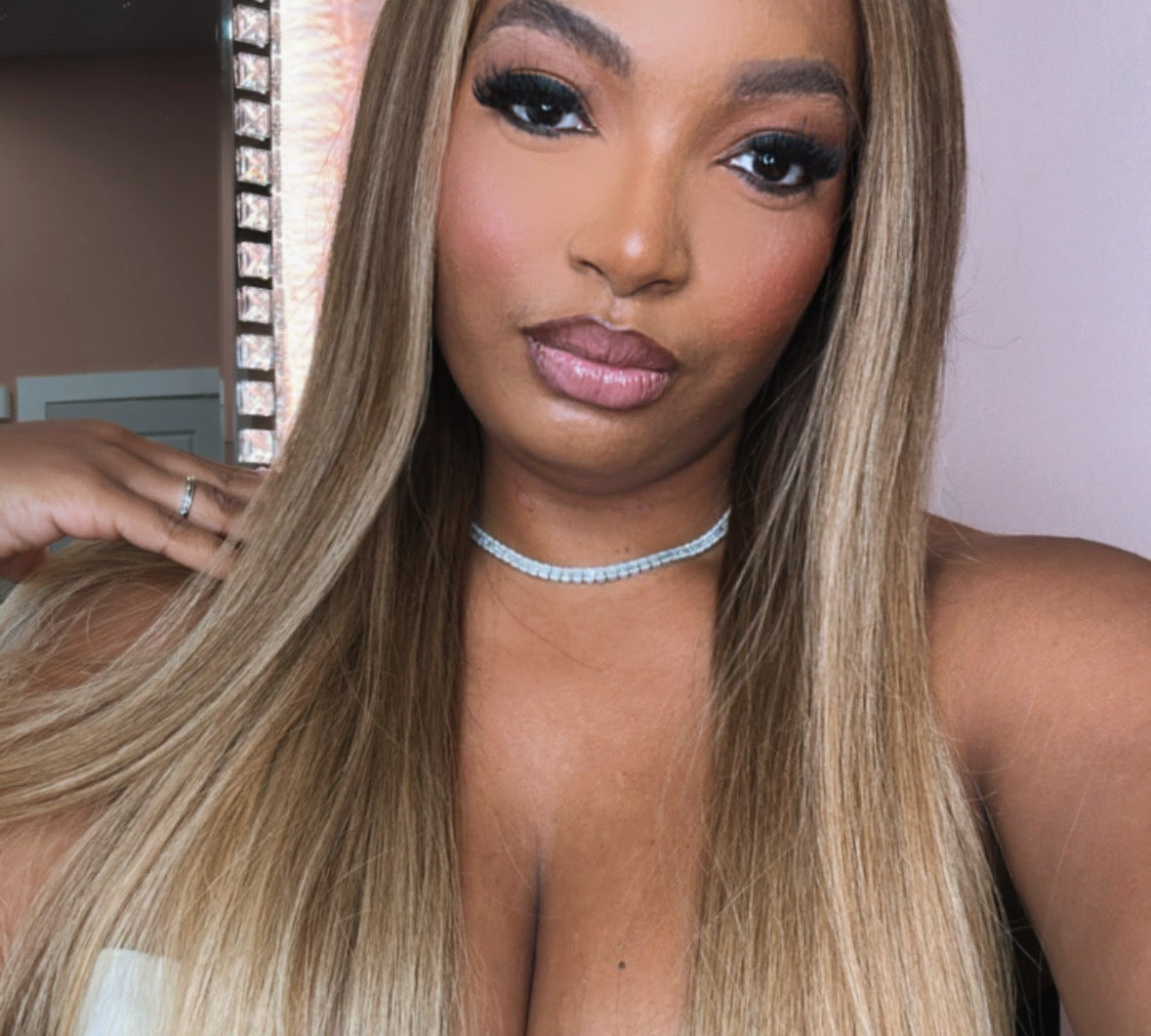BELLA UNIT | HD LACE FRONTAL GLUELESS WIG