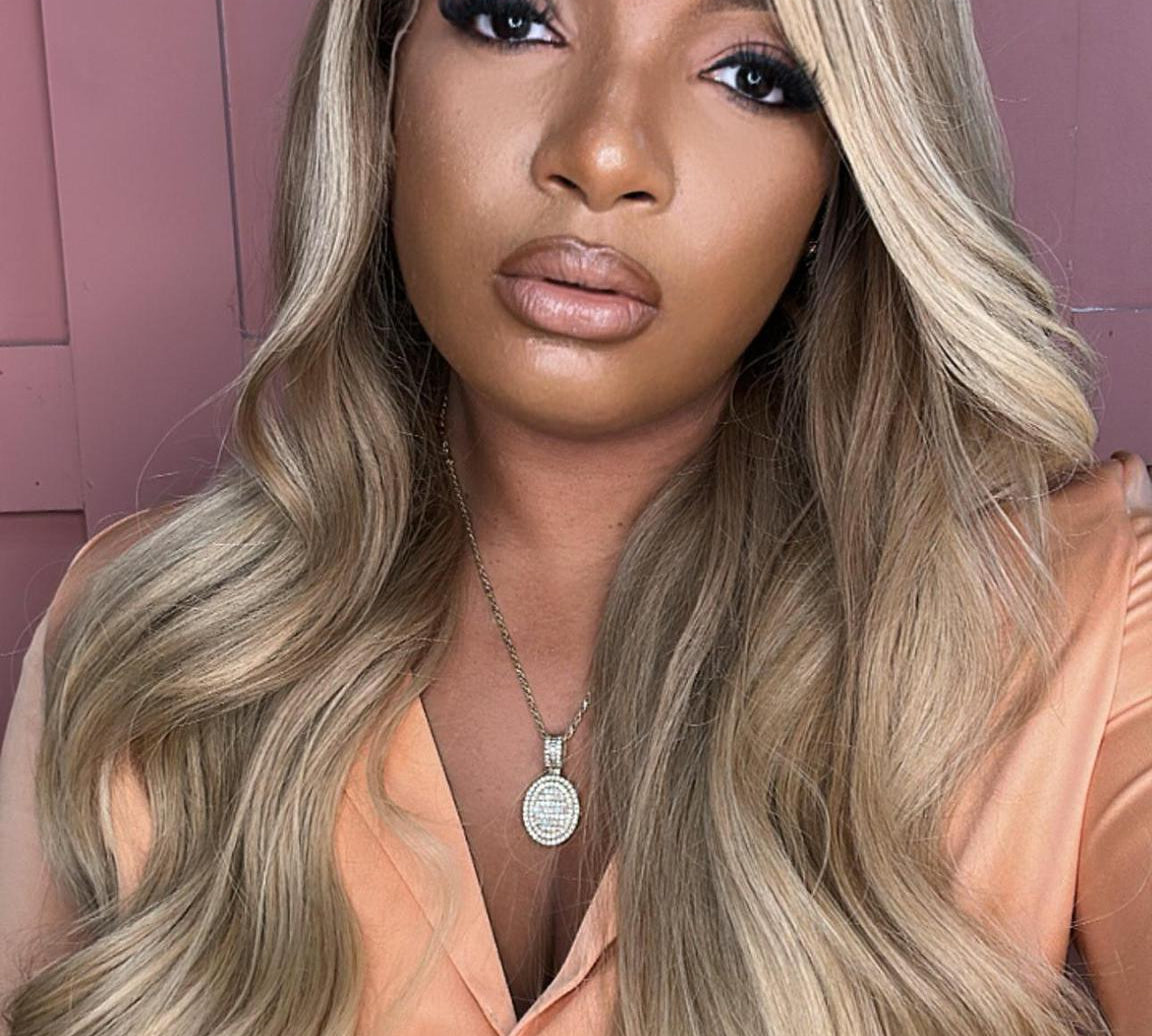 DONATELA UNIT | HD LACE FRONTAL GLUELESS WIG